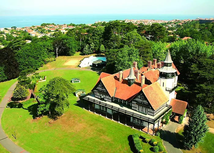 Le Domaine De FrançonHotel Biarritz